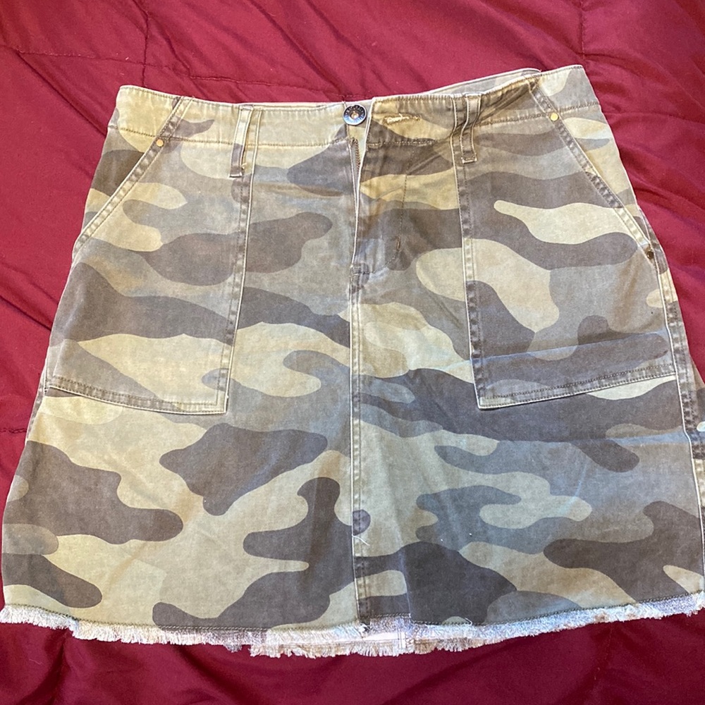 Camo skirt